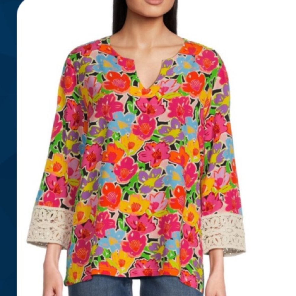 Tru Luxe Jeans Floral 3/4 Crochet Trim Sleeve Split Neck Tunic S NWT MSRP 79.00
